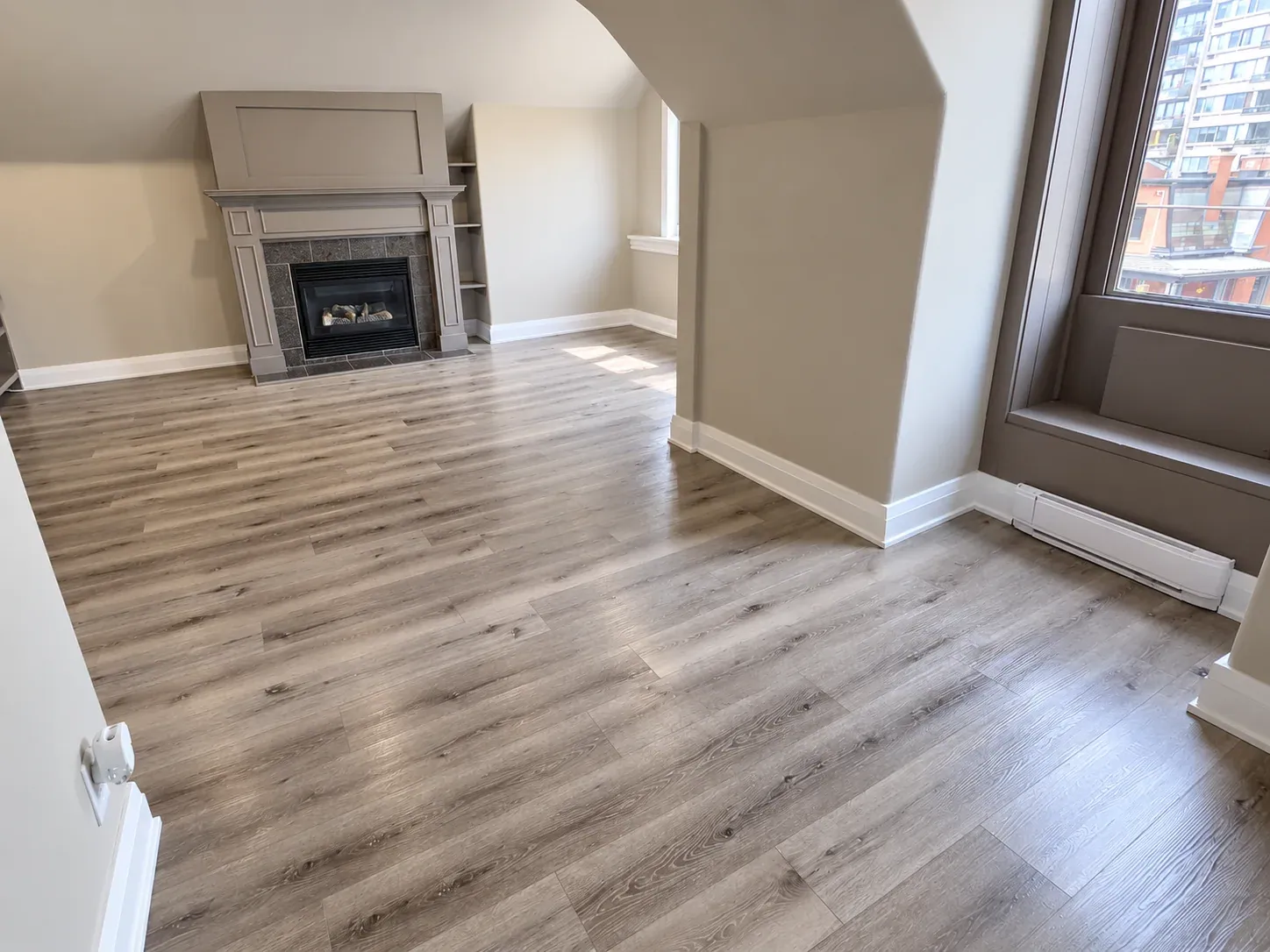 1-Bedroom Unit in Ottawa's Golden Triangle, property photo 3 of 17