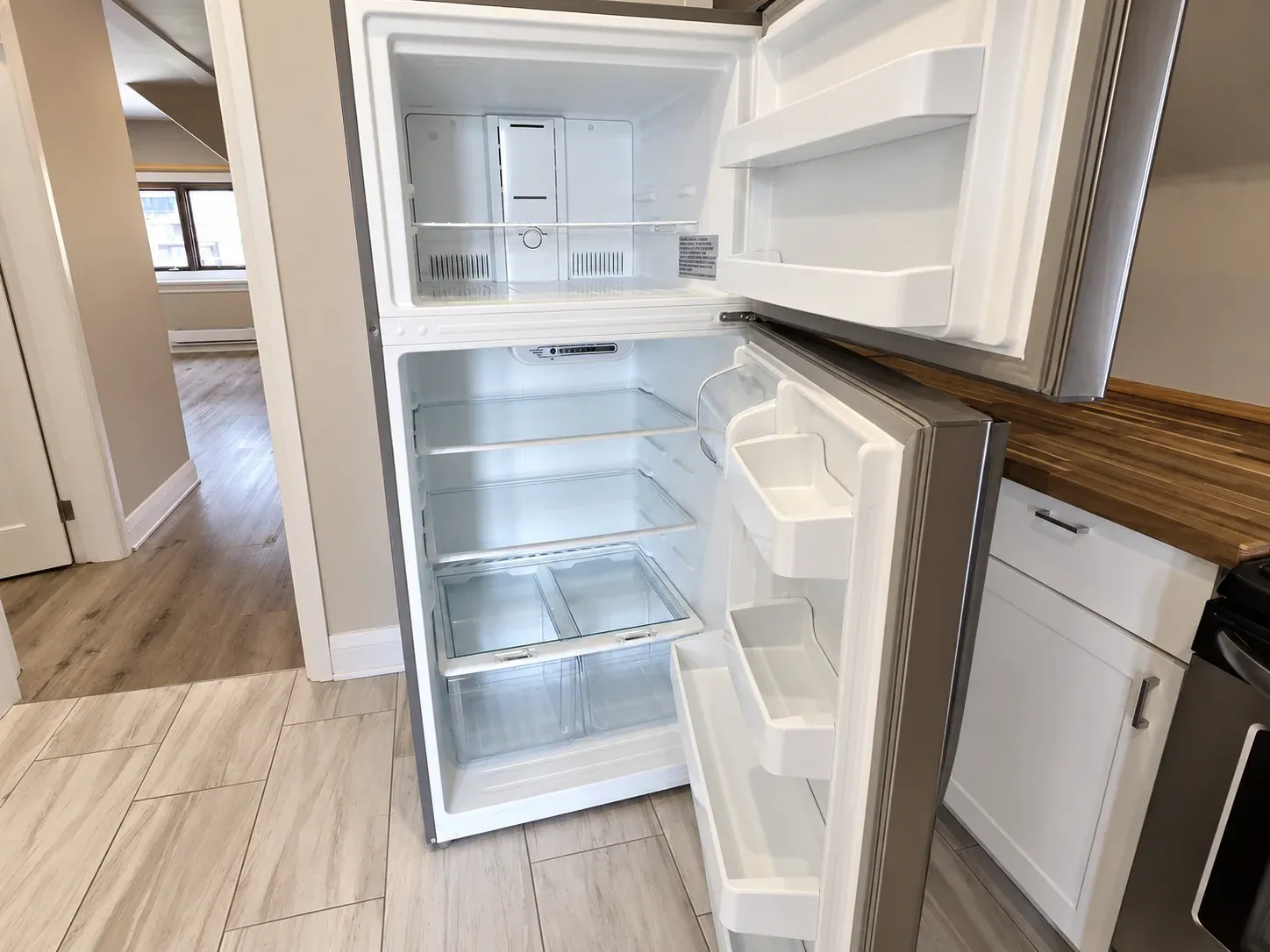 1-Bedroom Unit in Ottawa's Golden Triangle, property photo 5 of 17