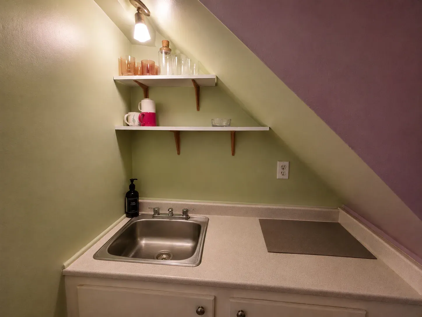 1-Bedroom Unit in Wellington St., property photo 5 of 7