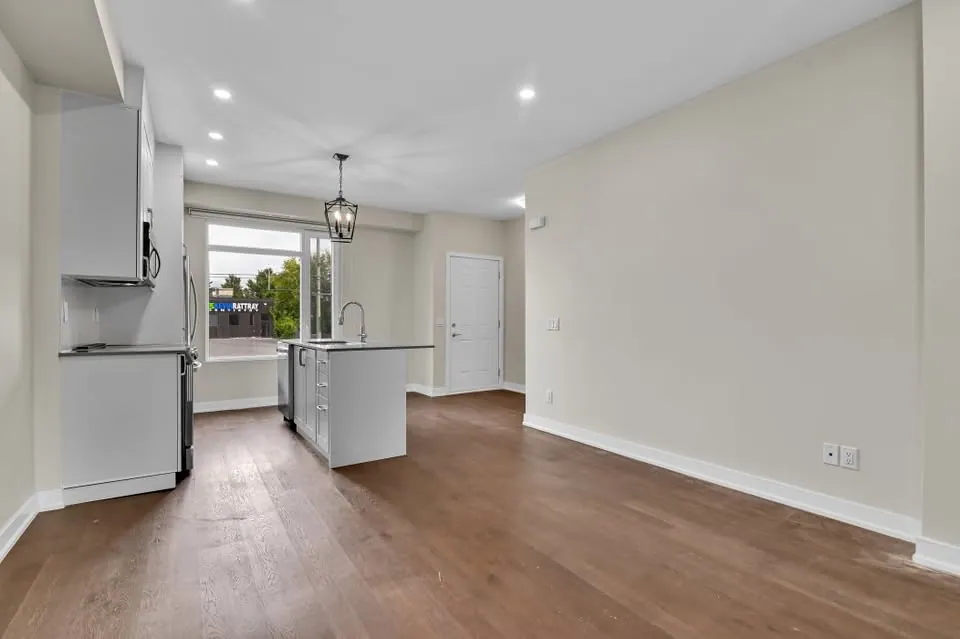 Townhouse rental at Rhonda Stewart Pvt in Stittsville