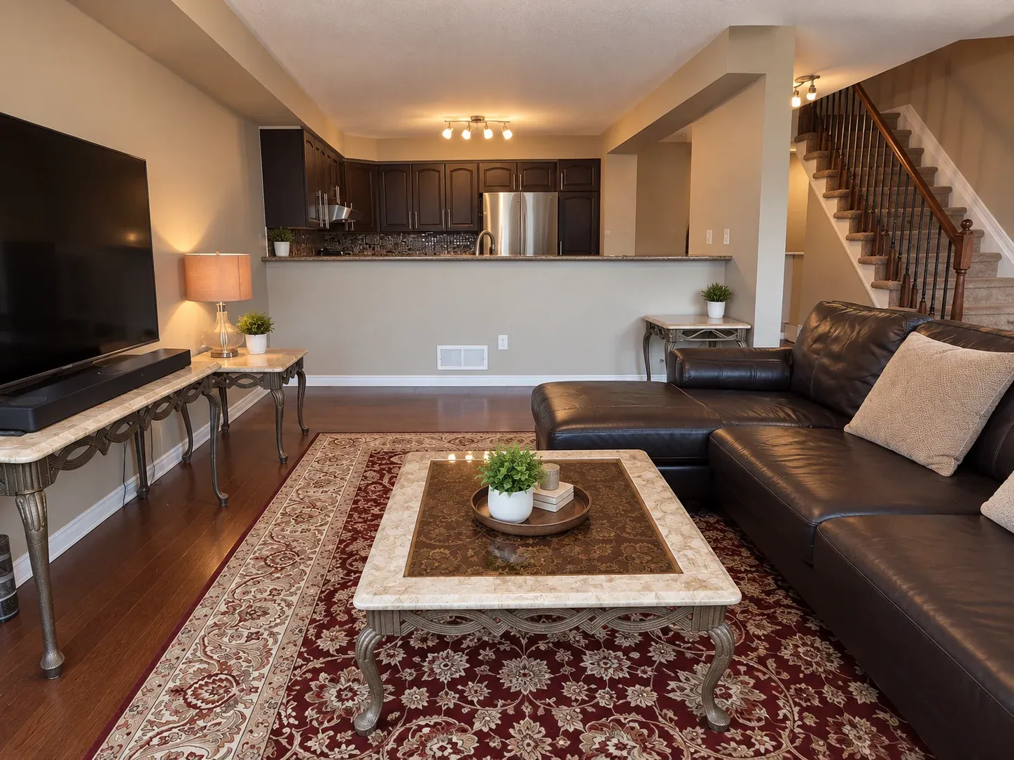 2-Bedroom Townhome in Nepean, property photo 4 of 20