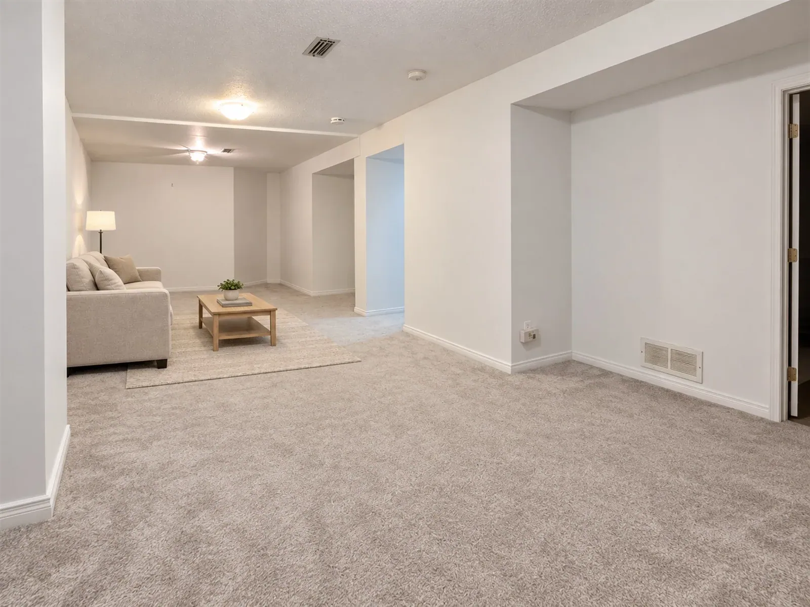 3-Bedroom Home in Kanata, property photo 5 of 27