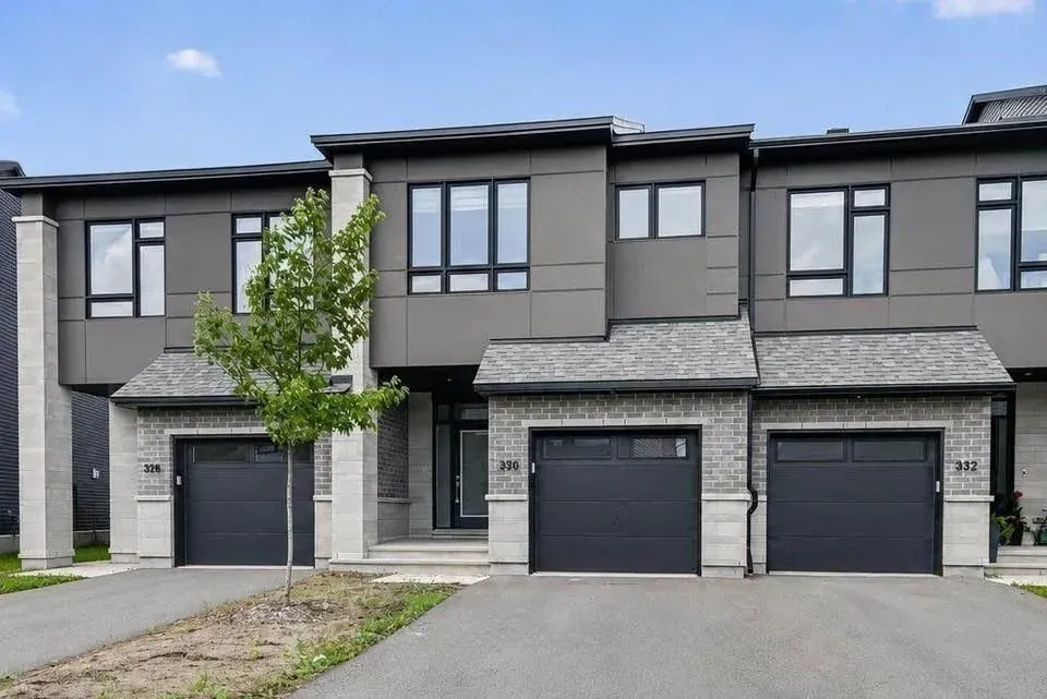 Townhouse rental at 330 Whitham Crescent North Grenville, Ontario K0G1J0 in Kemptville