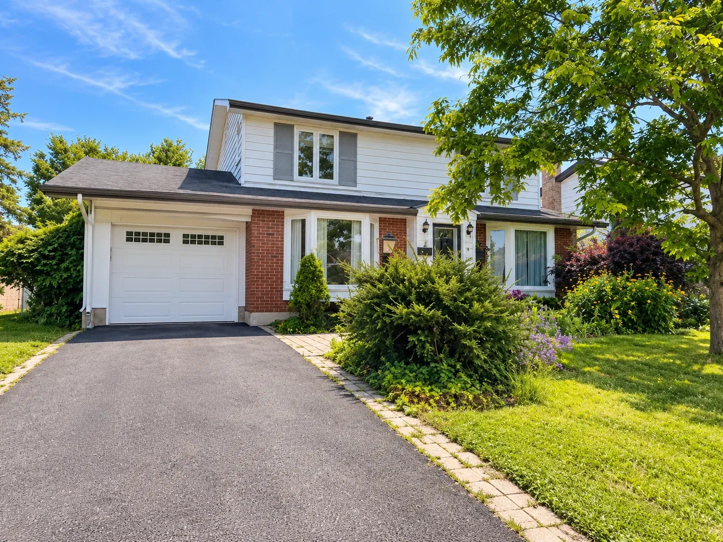 House rental at 98 Canter Boulevard, Ottawa, Ontario K2G 2M7 in Crestview-Meadowlands